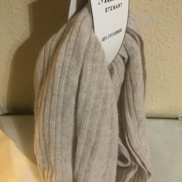 Martha Stewart 2-ply‎ cashmere luxury Beige infinity plush winter scarf new - Picture 5 of 9